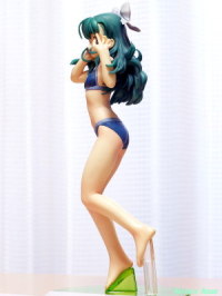 Good Smile Company 1/8 Scale PVC Figure Please Twins : Karen Onodera Swimsuit ver. [ photo : OLYMPUS E-300 & PENTACON auto 50mm F1.8 Muluti Coating ]